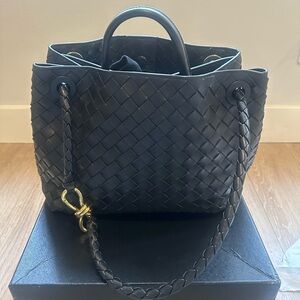 Bottega Veneta Andiamo Medium Intrecciato Leather Tote